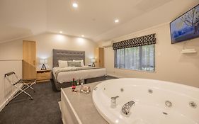 Aubyn Court Spa Motel